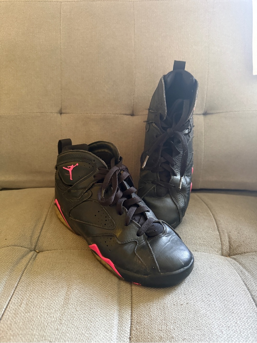 Nike Air Jordan 5.5 youth Black Sneakers with Hyper Pink Accents